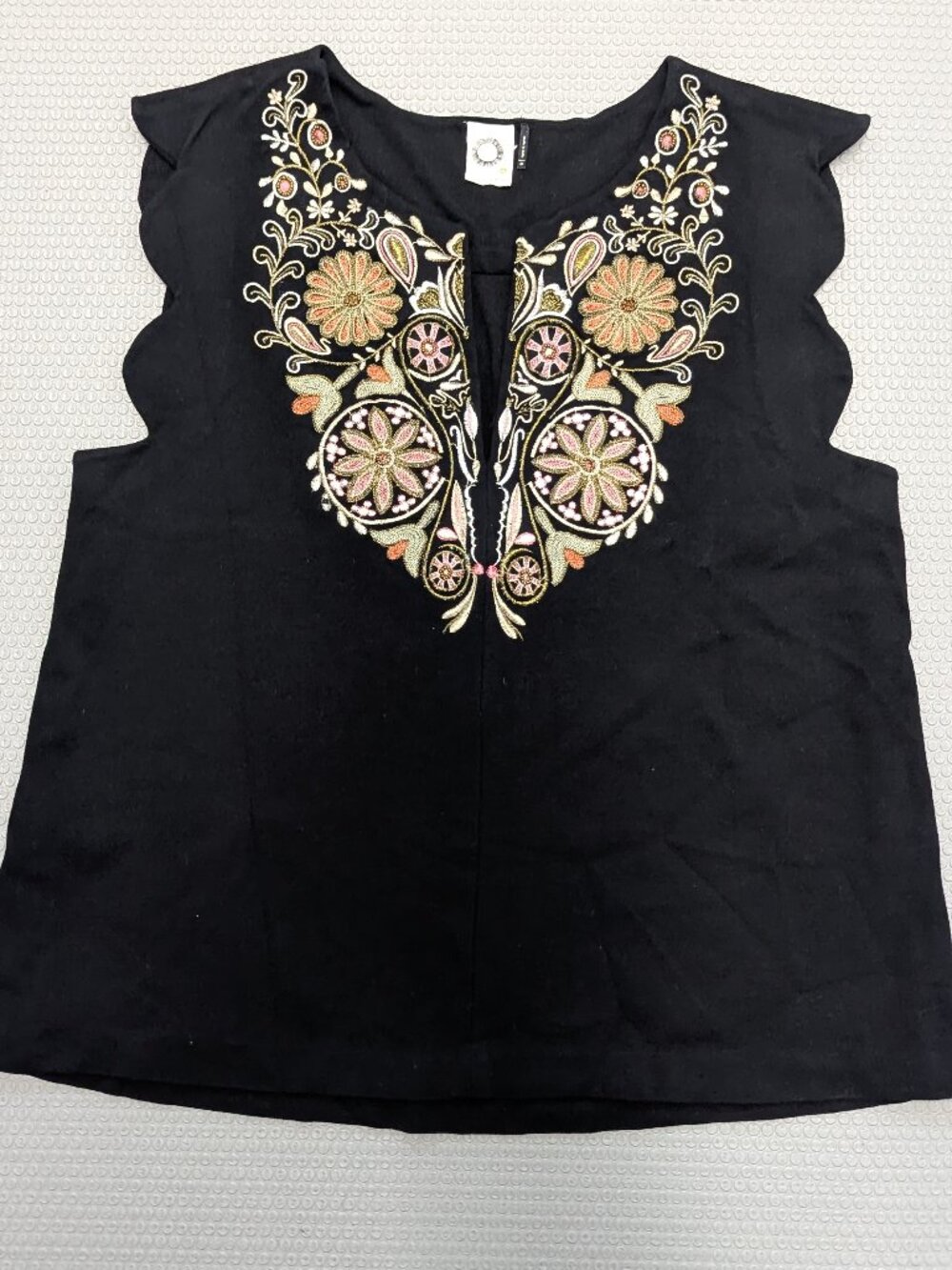 Akemi + Kin Anthropologie woman's medium black embroidered floral sleeveless top